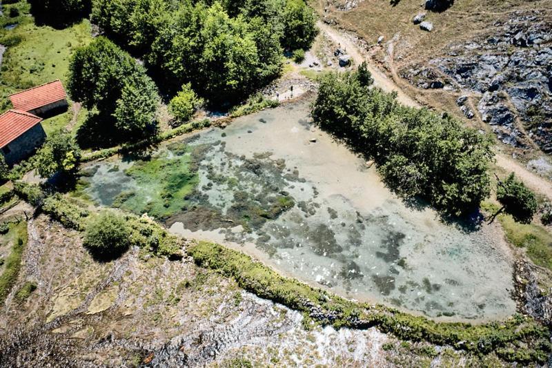Ethno Katun Rosi Agrotourism 호텔 Gusinje 외부 사진