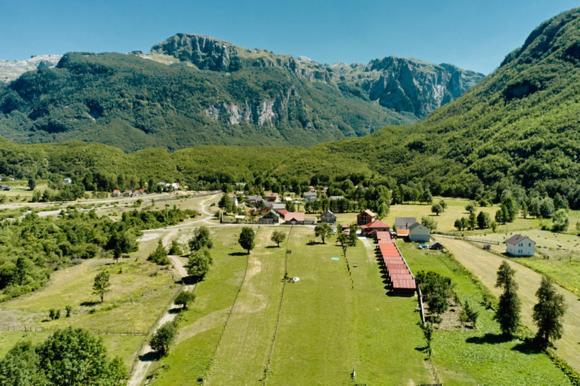 Ethno Katun Rosi Agrotourism 호텔 Gusinje 외부 사진