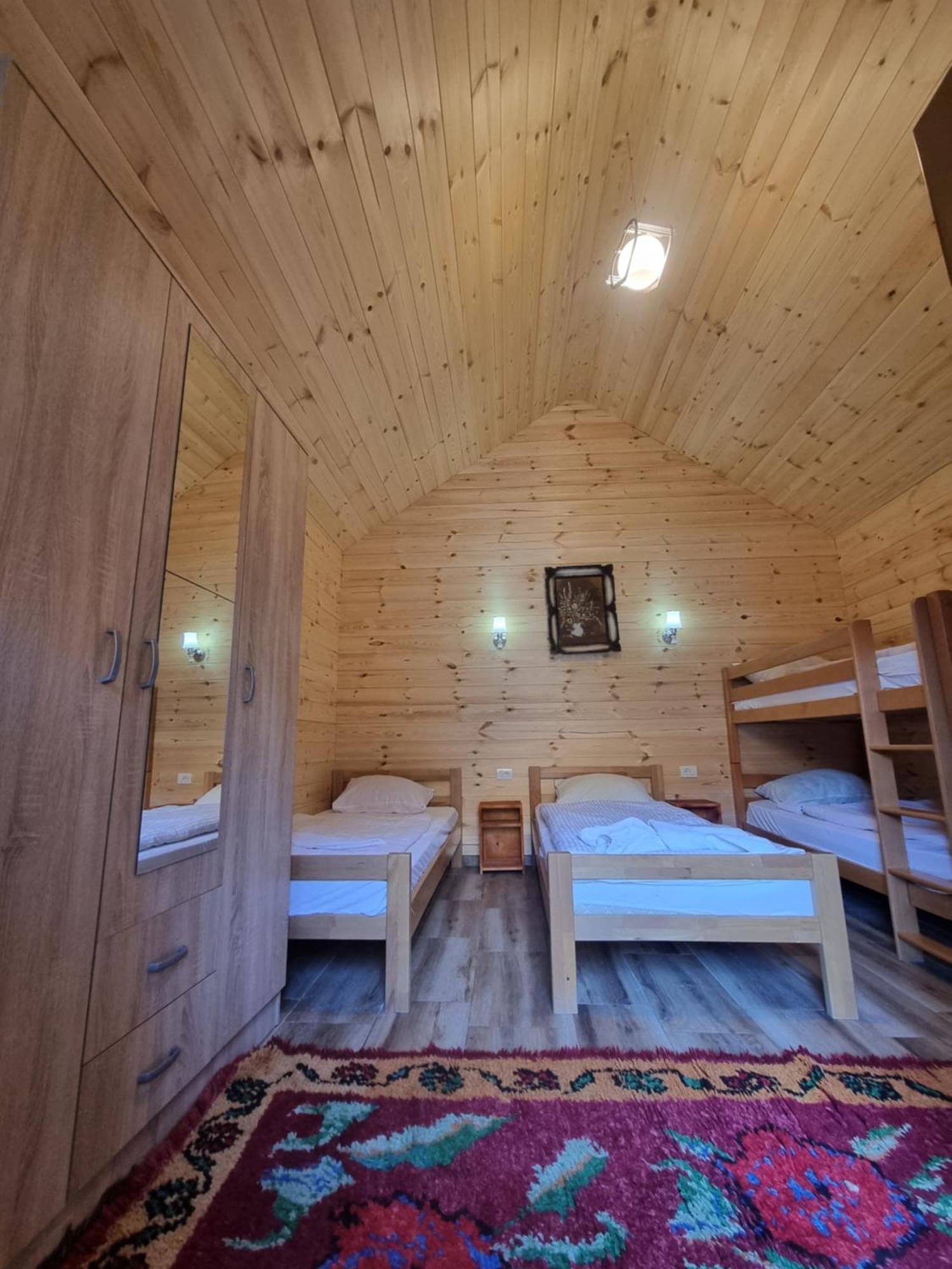 Ethno Katun Rosi Agrotourism 호텔 Gusinje 외부 사진